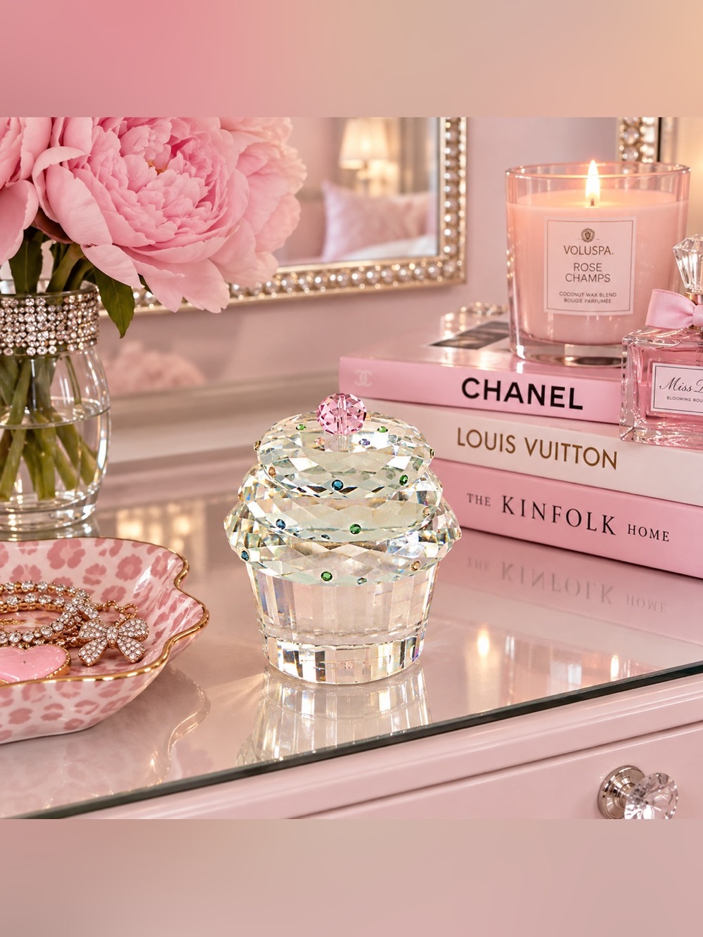 Simon Designs Pastel Pink Cherry Crystal Cupcake Paperweight